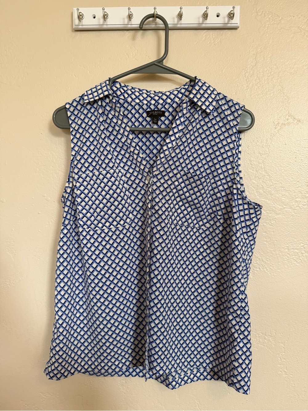 Talbots Blue and White Sleeveless Geometric Print Camisole